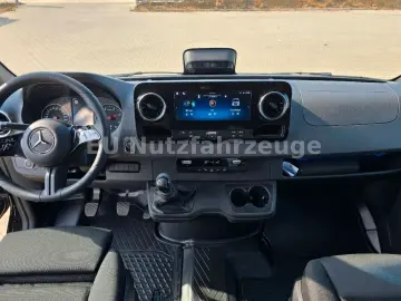 Mercedes-Benz Sprinter 317 CDI Double Cab Plane 8 PAL