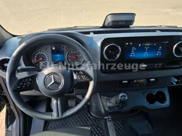 Mercedes-Benz Sprinter 317 CDI Double Cab Plane 8 PAL