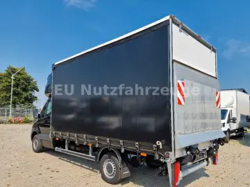 Mercedes-Benz Sprinter 319 CDI Tarpaulin 9PAL SleeperCab LBW