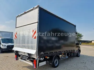 Mercedes-Benz Sprinter 319 CDI Tarpaulin 9PAL SleeperCab LBW