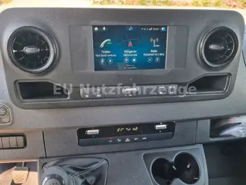 Mercedes-Benz Sprinter 319 CDI Tarpaulin 9PAL SleeperCab LBW