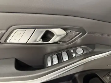 BMW M3 Competition M xDrive Limousine ACC 360  HUD