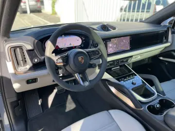 PORSCHE Cayenne S Coupé  ACC PDCC STHZ SoftClose TV BOSE