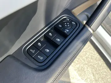 PORSCHE Cayenne S Coupé  ACC PDCC STHZ SoftClose TV BOSE