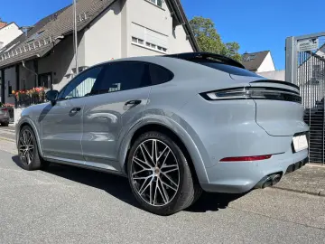 PORSCHE Cayenne S Coupé  ACC PDCC STHZ SoftClose TV BOSE