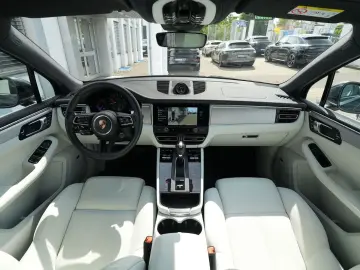 PORSCHE Macan LEDER KREIDE-ACC-LUFTF-PANO-SPORTABG.-VOLL