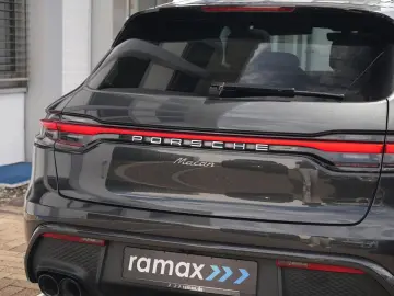 PORSCHE Macan LEDER KREIDE-ACC-LUFTF-PANO-SPORTABG.-VOLL