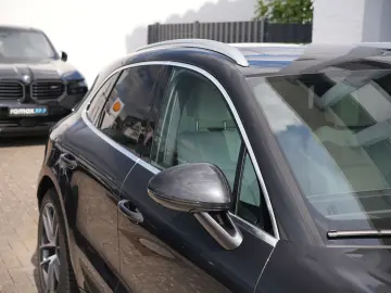 PORSCHE Macan LEDER KREIDE-ACC-LUFTF-PANO-SPORTABG.-VOLL