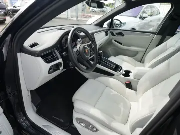 PORSCHE Macan LEDER KREIDE-ACC-LUFTF-PANO-SPORTABG.-VOLL