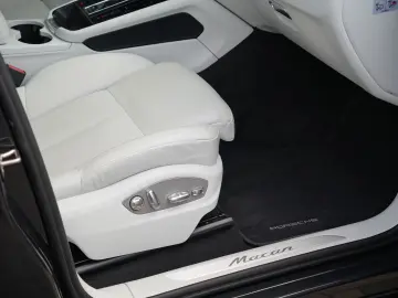 PORSCHE Macan LEDER KREIDE-ACC-LUFTF-PANO-SPORTABG.-VOLL