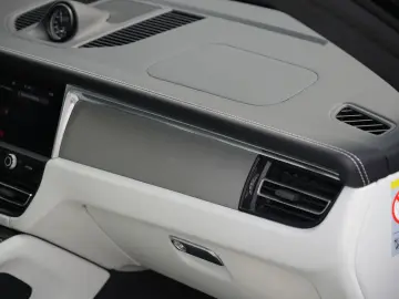 PORSCHE Macan LEDER KREIDE-ACC-LUFTF-PANO-SPORTABG.-VOLL