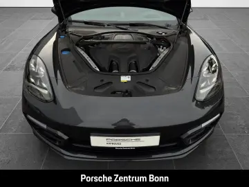 PORSCHE Panamera 4 E-Hybrid Platinum Edition
