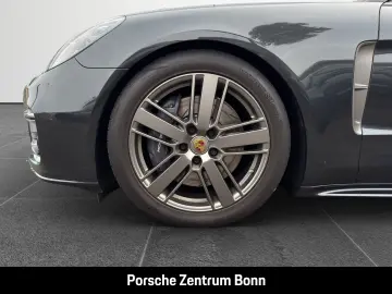 PORSCHE Panamera 4 E-Hybrid Platinum Edition