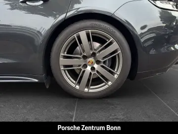 PORSCHE Panamera 4 E-Hybrid Platinum Edition