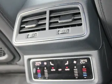 AUDI Q8 e-tron 50 quattro advanced Navi Matrix Kamera
