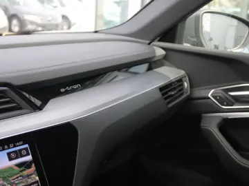 AUDI Q8 e-tron 50 quattro advanced Navi Matrix Kamera