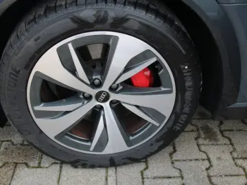 AUDI Q8 e-tron 50 quattro advanced Navi Matrix Kamera