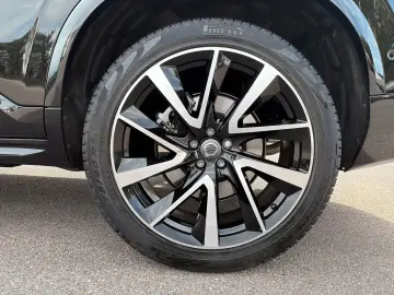 VOLVO XC90 B5 AWD Mild-Hybrid Plus Bright 7-Sitzer ACC