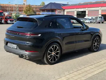 PORSCHE CAYENNE S E-HYBRID  BURMESTER  UPE 164.918 73 €