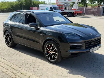 PORSCHE CAYENNE S E-HYBRID  BURMESTER  UPE 164.918 73 €