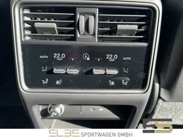 PORSCHE Cayenne E-Hybrid INNO-DRIVE PANO SPORTABGAS BOSE