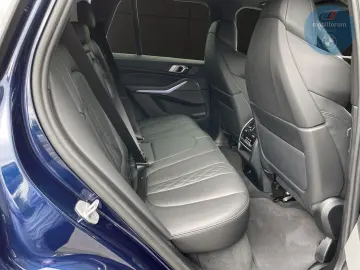 BMW X5 xDrive30d M-Sport AHK Sitzlüftung Pano ACC