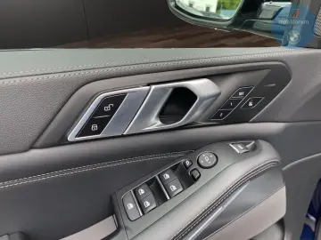 BMW X5 xDrive30d M-Sport AHK Sitzlüftung Pano ACC