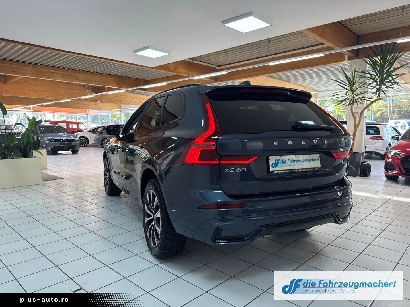 VOLVO XC60 T8 Plus Dark Recharge Plug-In Hybrid AWD St