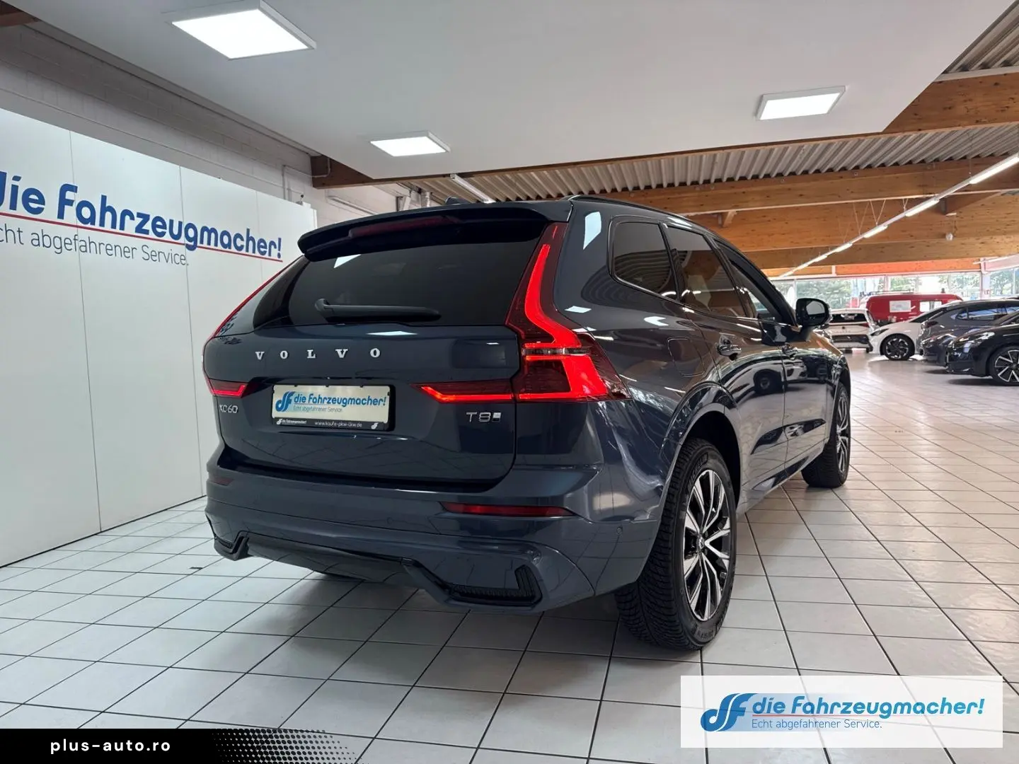 VOLVO XC60 T8 Plus Dark Recharge Plug-In Hybrid AWD St