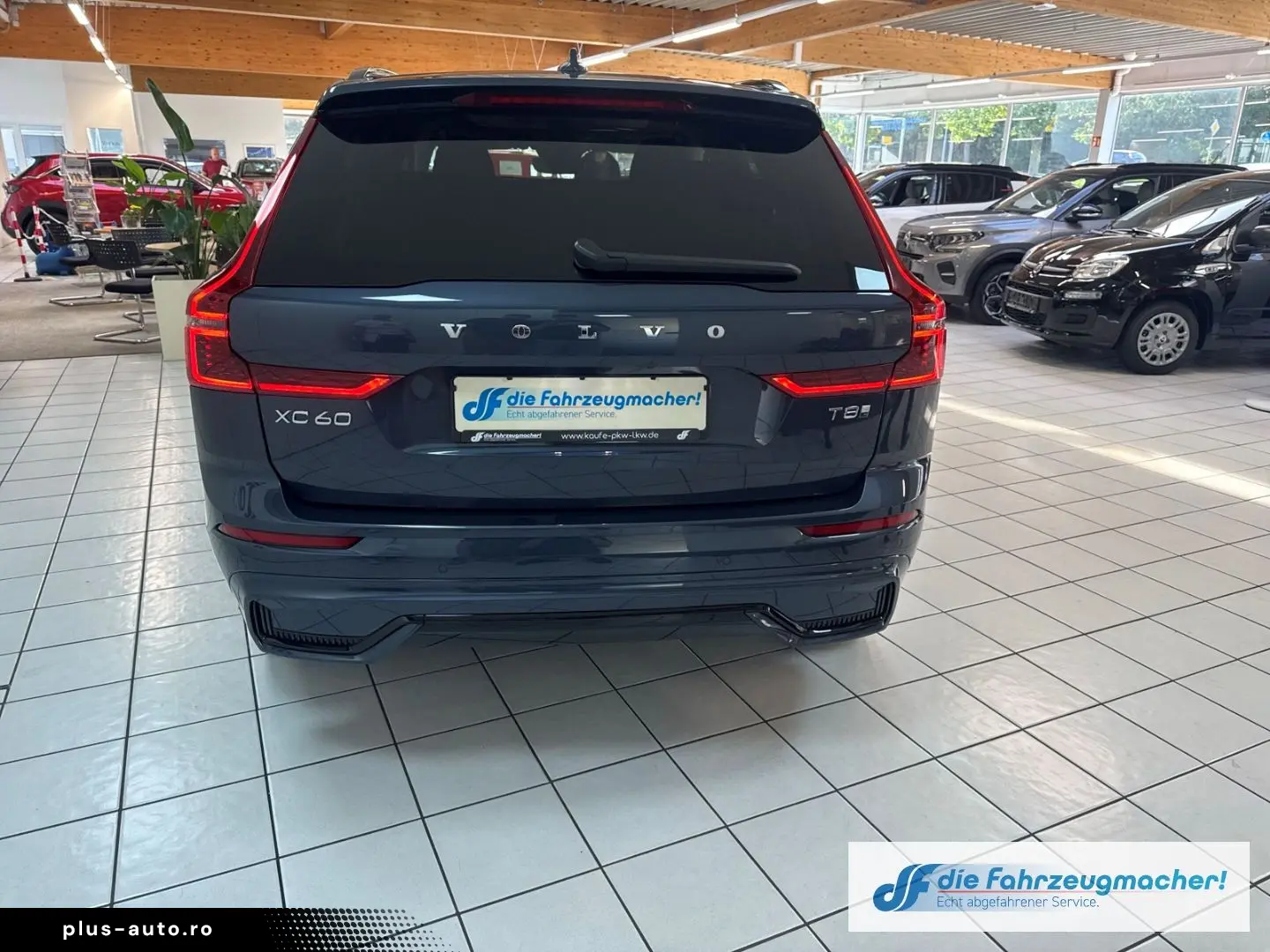 VOLVO XC60 T8 Plus Dark Recharge Plug-In Hybrid AWD St