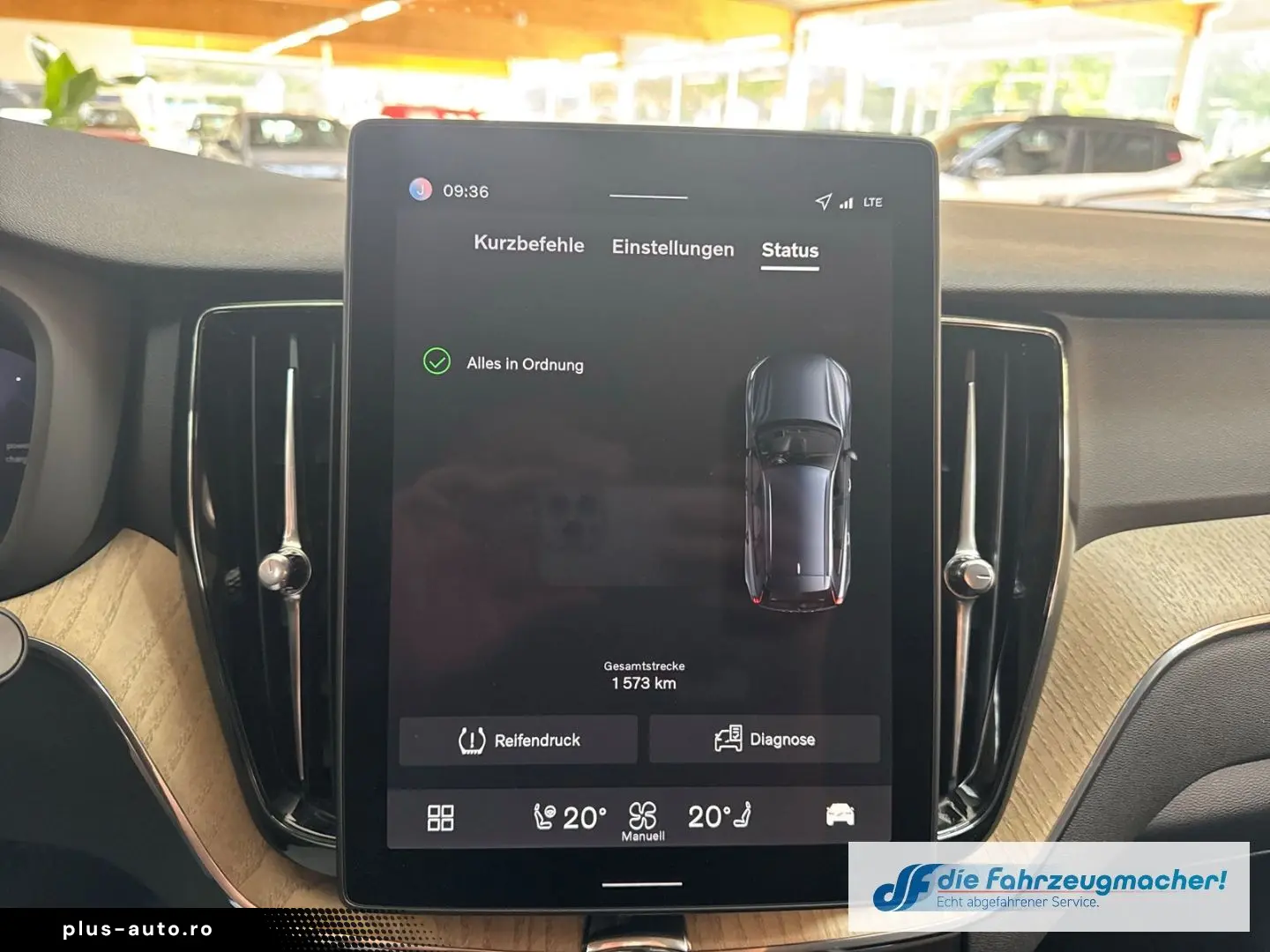 VOLVO XC60 T8 Plus Dark Recharge Plug-In Hybrid AWD St