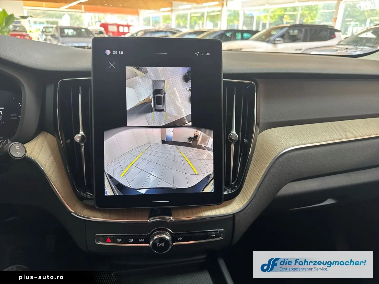 VOLVO XC60 T8 Plus Dark Recharge Plug-In Hybrid AWD St