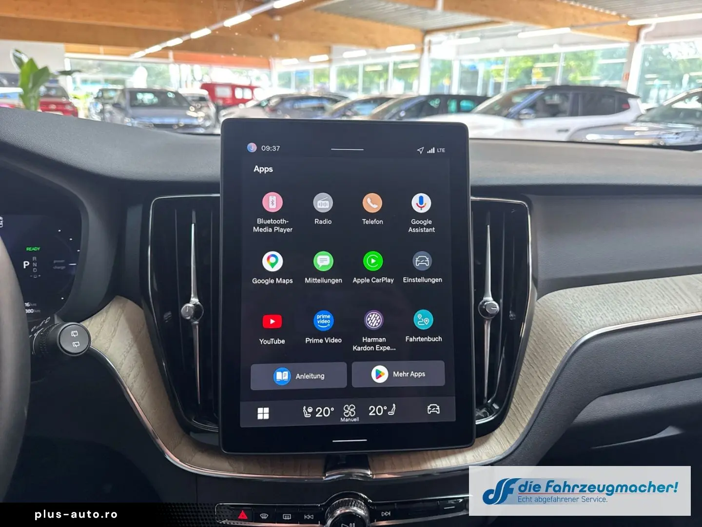 VOLVO XC60 T8 Plus Dark Recharge Plug-In Hybrid AWD St