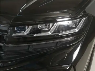 VW Touareg 3.0 TDI V6 4Motion R-Line Black Style