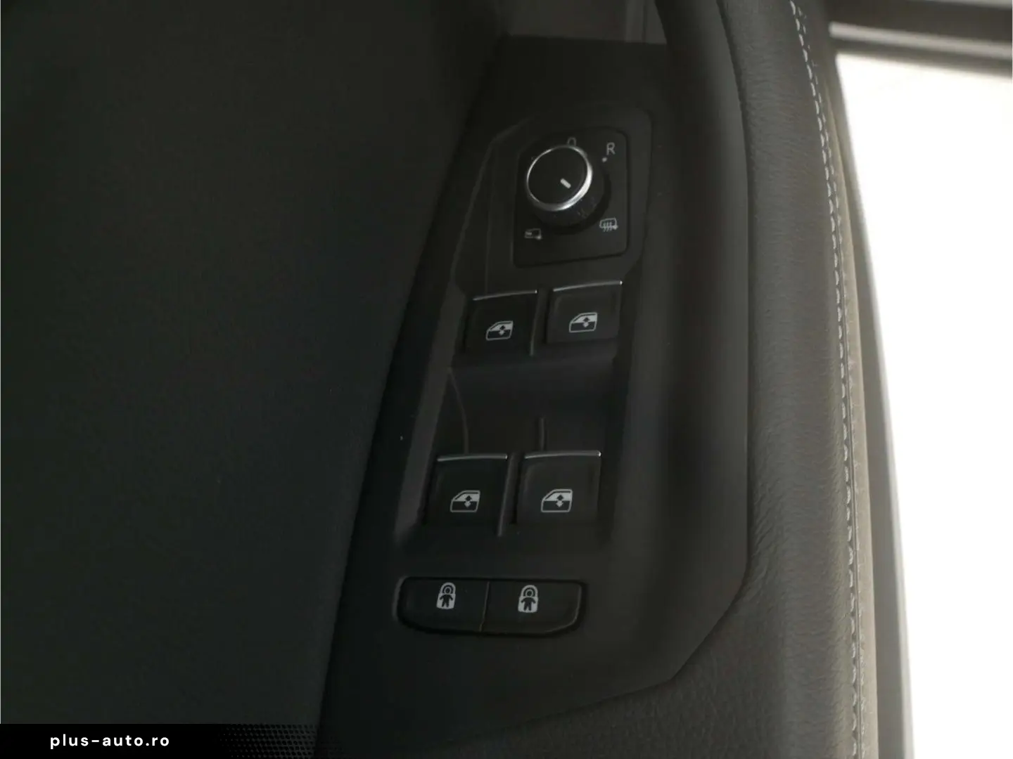 VW Touareg 3.0 TDI V6 4Motion R-Line Black Style