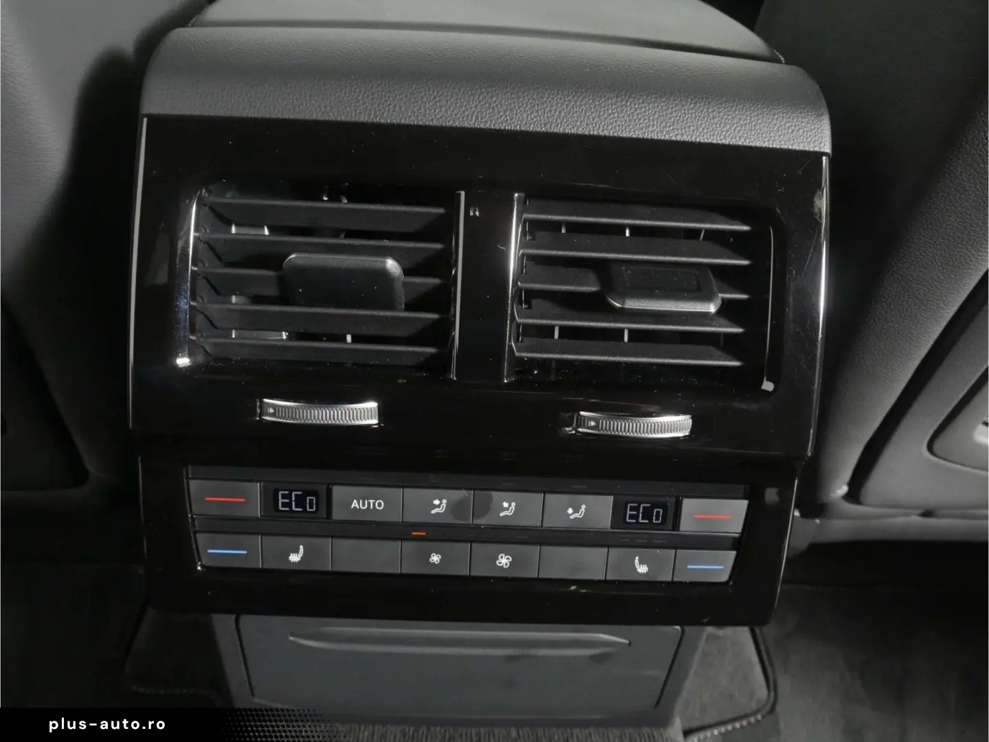 VW Touareg 3.0 TDI V6 4Motion R-Line Black Style