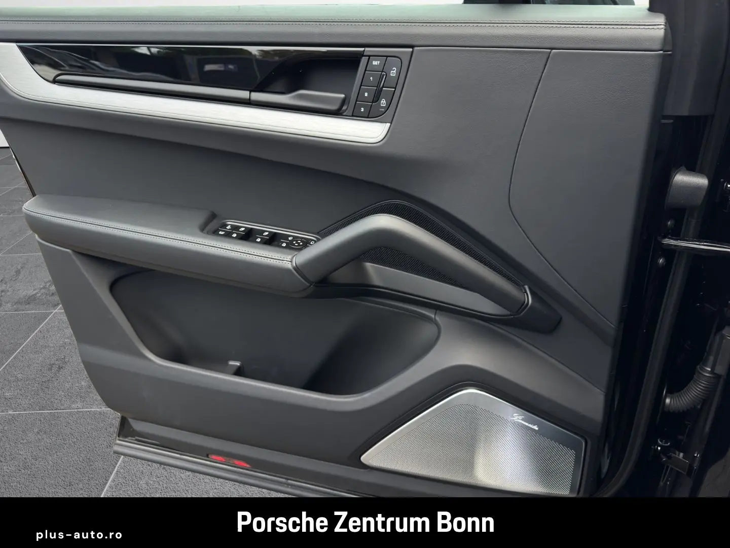 PORSCHE Cayenne S E-Hybrid Black Edition Burmester InnoD