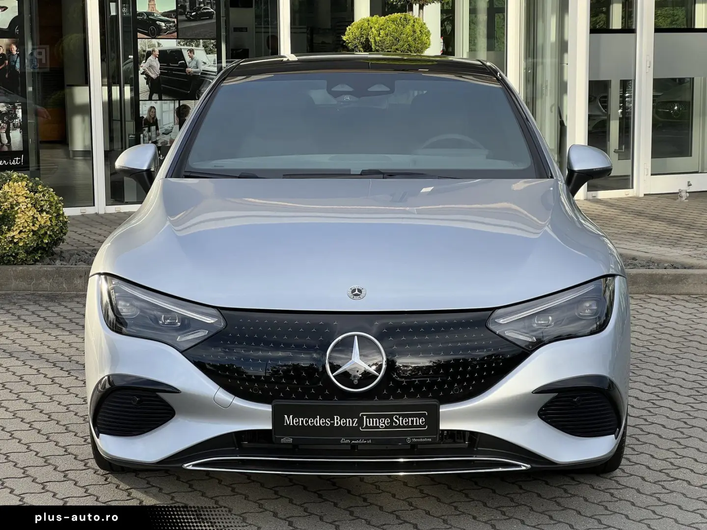 MERCEDES-BENZ EQE 350  EA Premium Plus   AIRMATIC 22KW Pano