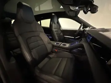 PORSCHE Taycan Cross Turismo 4  Approved Pano Dashcam