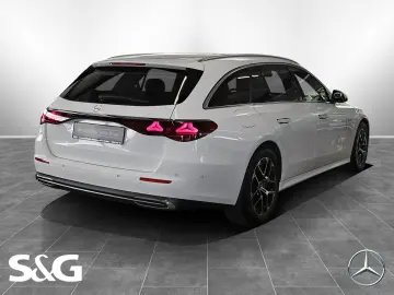 MERCEDES-BENZ E 220 d 4M AHK KAMERA TOTWINKEL DISTRO LED 18