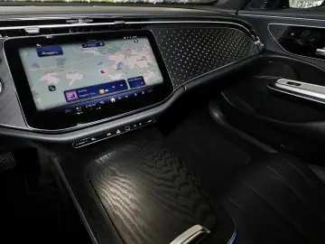 MERCEDES-BENZ E 220 d 4M AHK KAMERA TOTWINKEL DISTRO LED 18