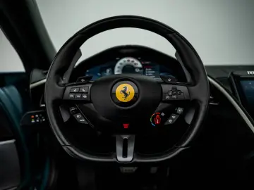 FERRARI Roma Spider - FERRARI HAMBURG