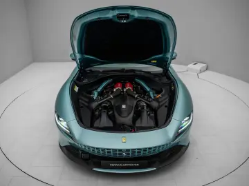 FERRARI Roma Spider - FERRARI HAMBURG