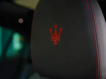 MASERATI Grecale Modena SONUS PANO HUD 360 KAM 21 LM 1.HD