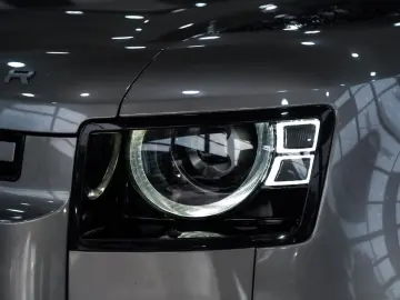 LAND ROVER Defender 110 X-Dynamic SE LUFTFED MERDIAN 360