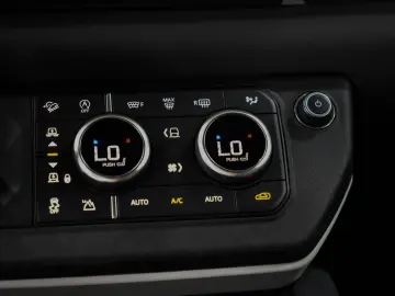 LAND ROVER Defender 110 X-Dynamic SE LUFTFED MERDIAN 360