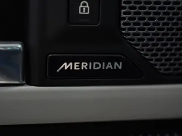 LAND ROVER Defender 110 X-Dynamic SE LUFTFED MERDIAN 360