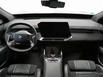 BMW iX3 50 xDrive M Sport Pro h&k PANO Vision AHK DA