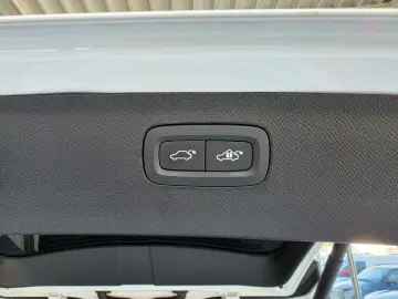 VOLVO XC90 Ultra Dark Recharge LUFT B&W 22 ZOLL VOLL