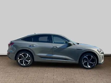 AUDI Q8 e-tron Sportback 50 LED Kamera Optik Paket Lu